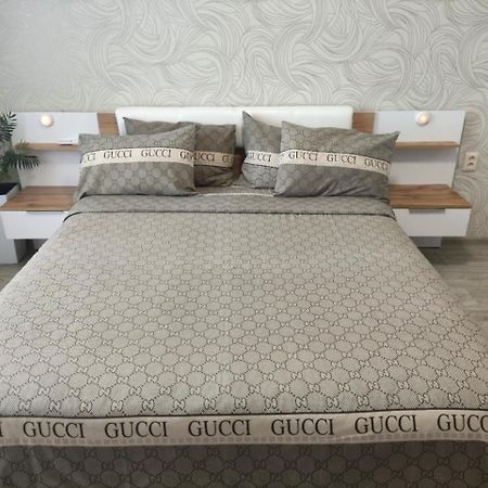 Апартаменты Zlata De Luxe Ивано-Франковск Экстерьер фото